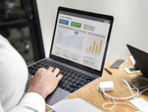 businesswoman working laptop